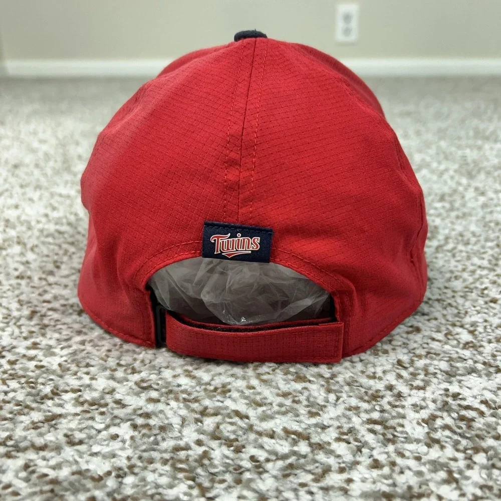 Minnesota Twins Hat Cap Strap Back Mens One Size Red‎ MLB Baseball Under Armour